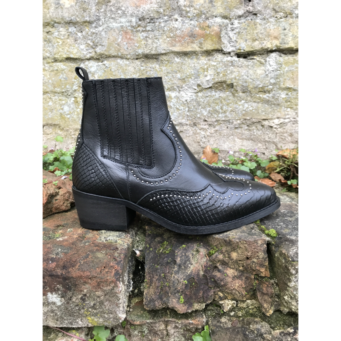 Fængsling Efterforskning Rummet Ruth Leather Croco - Find de nye styles fra Pavement her!