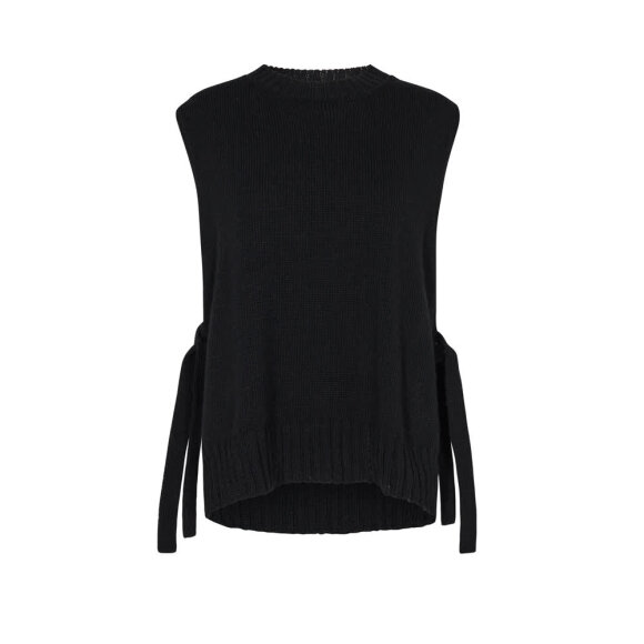 Gymla 6 Vest Leveté Room