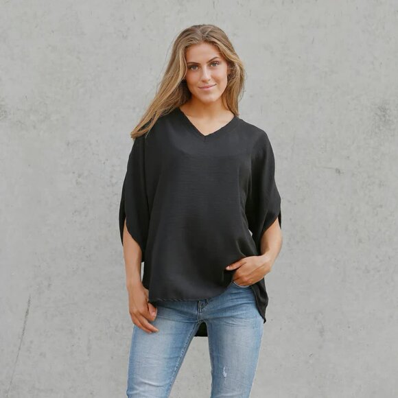 Allweek Anni V-Neck Blouse