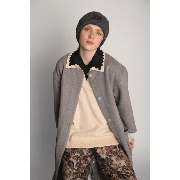 Munthe Ikaner strik hue CHARCOAL
