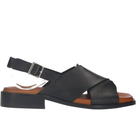 Carly Sandal