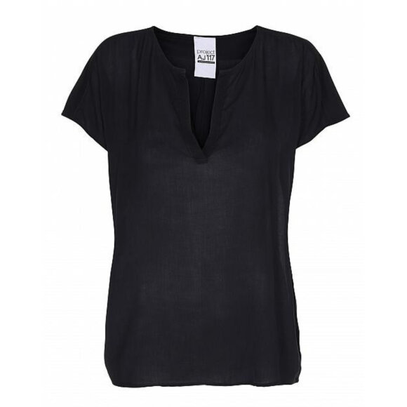 ACT Today - Project AJ117 Lulu T-shirt sort